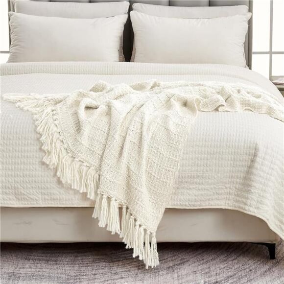 Cozy Chunky Cream Knit Throw Blanket with Textured Basket Weave Pattern Fringe - Picture 2 of 8